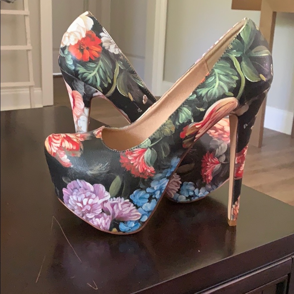 Floral Shoedazzle Heels